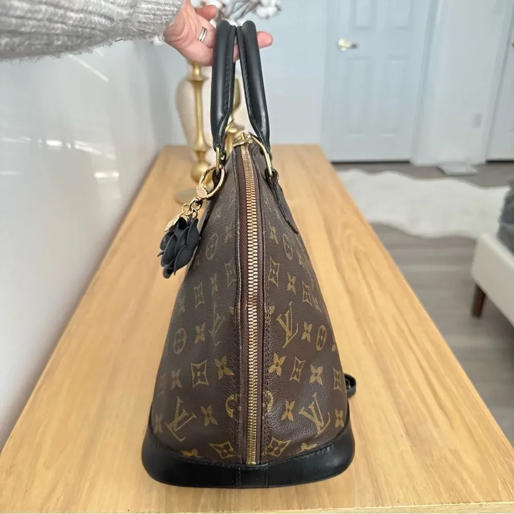 ✅AUTHENTIC✅LOUIS VUITTON ALMA PM - Picture 7 of 14